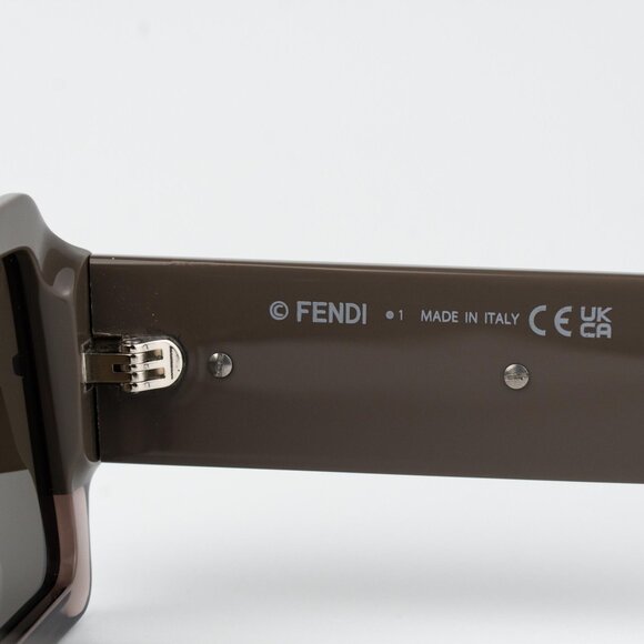 Fendi FENDIGRAPHY Women Sunglasses Rectangle Brown FE40073U 50E NEW AUTHENTIC - Picture 6 of 11